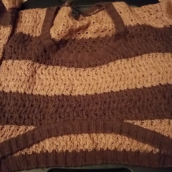 Sweater - Picture 4 of 4